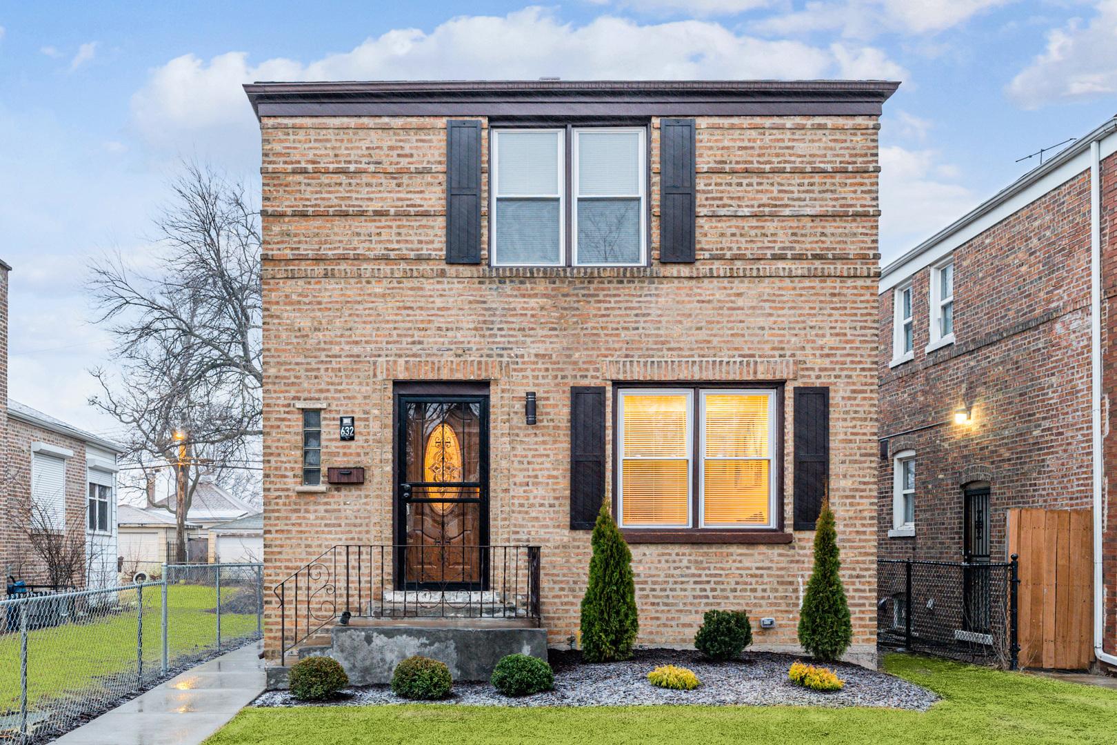 E 100th Pl, Chicago, IL 60628