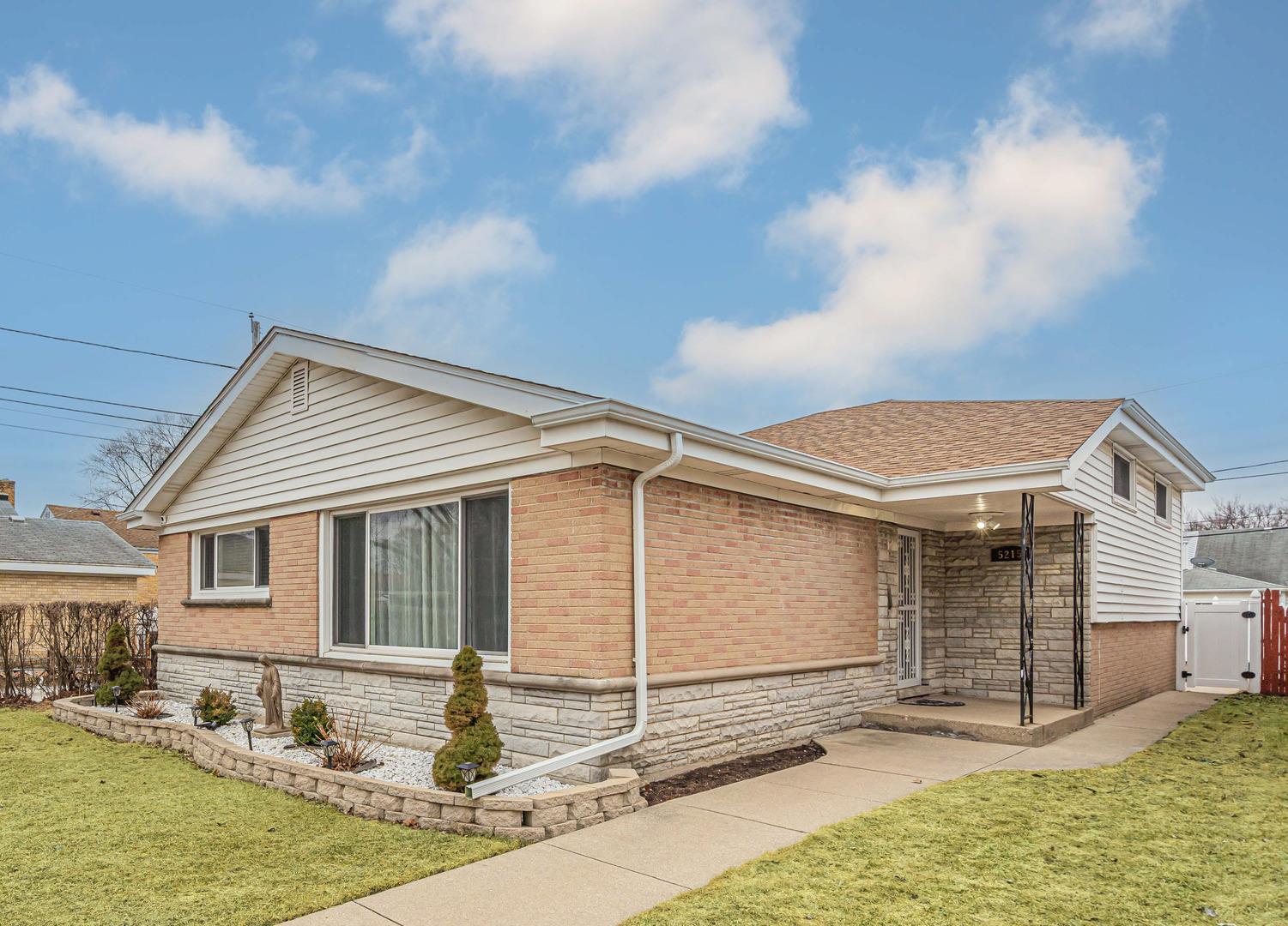 Wright Ter, Skokie, IL 60077