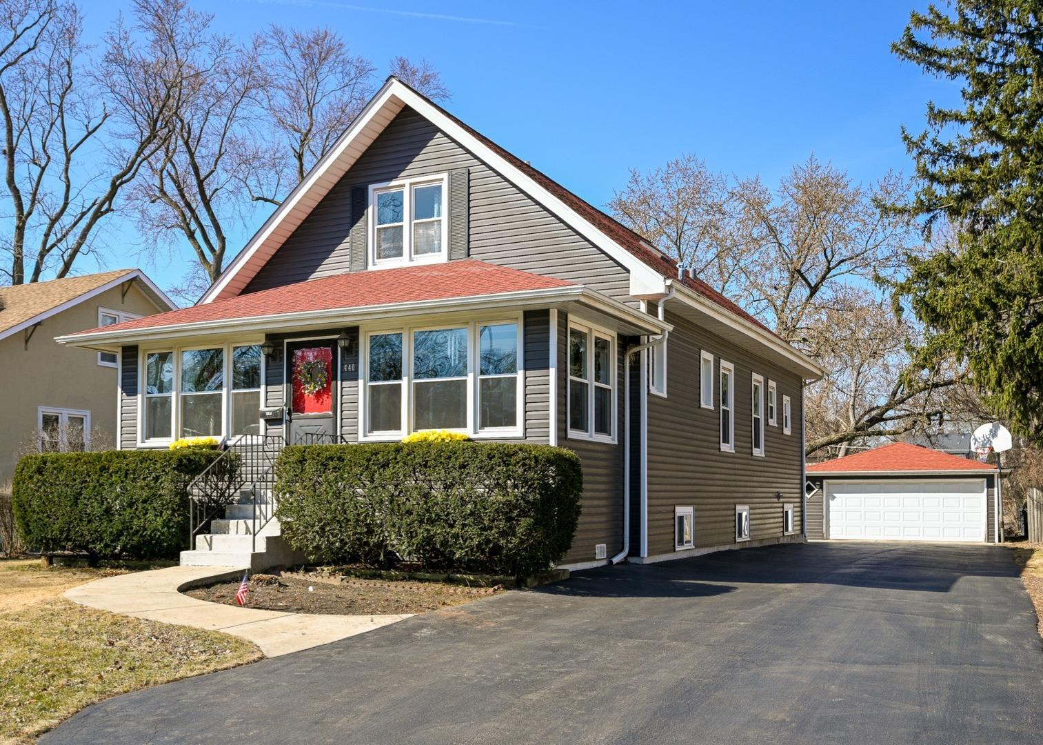 S Villa Ave, Villa Park, IL 60181