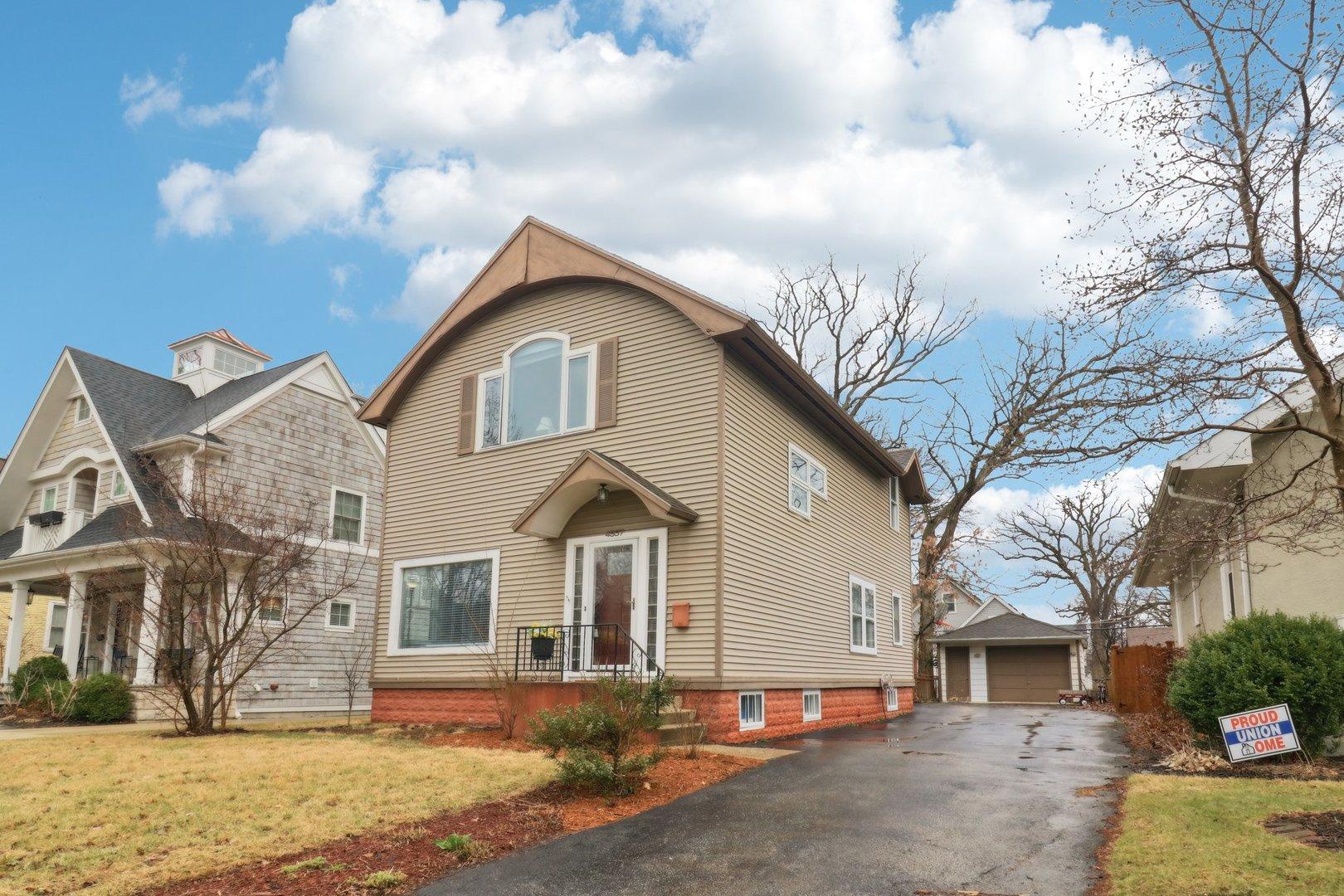 Oakwood Ave, Downers Grove, IL 60515