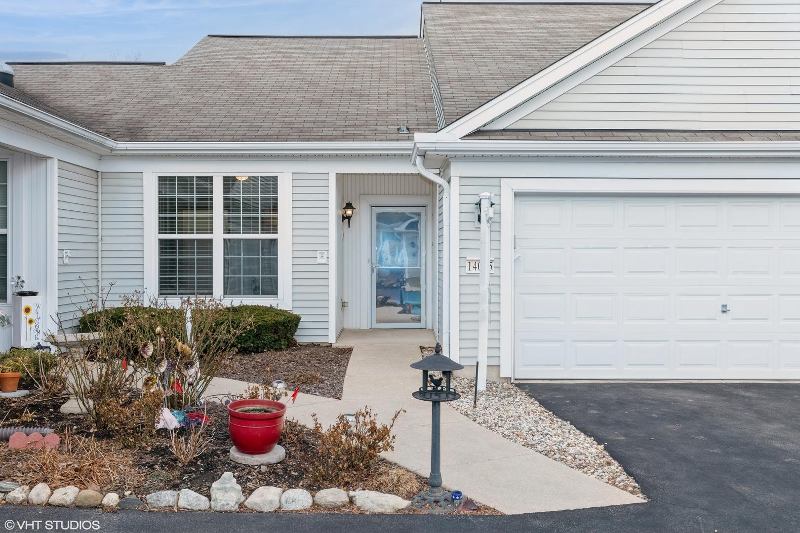 Beaver Dam Ln, Huntley, IL 60142