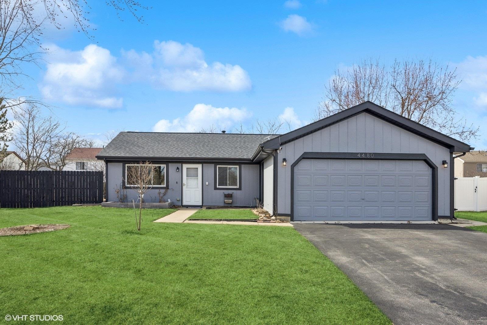 Zeppelin Dr, Hanover Park, IL 60133
