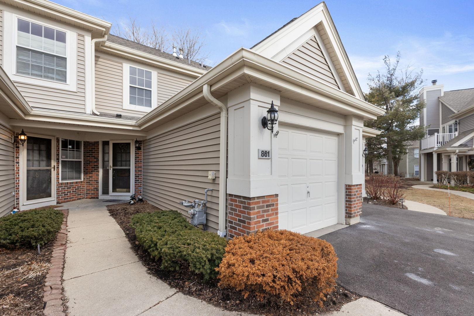 Spring Creek Ct, Elk Grove Village, IL 60007