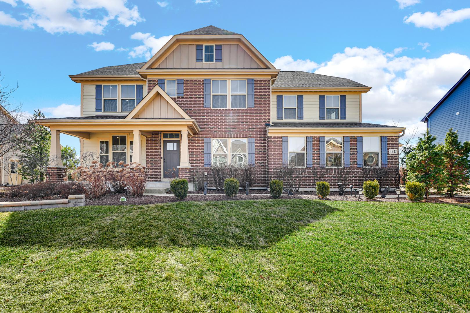 Shumard Ln, Naperville, IL 60564