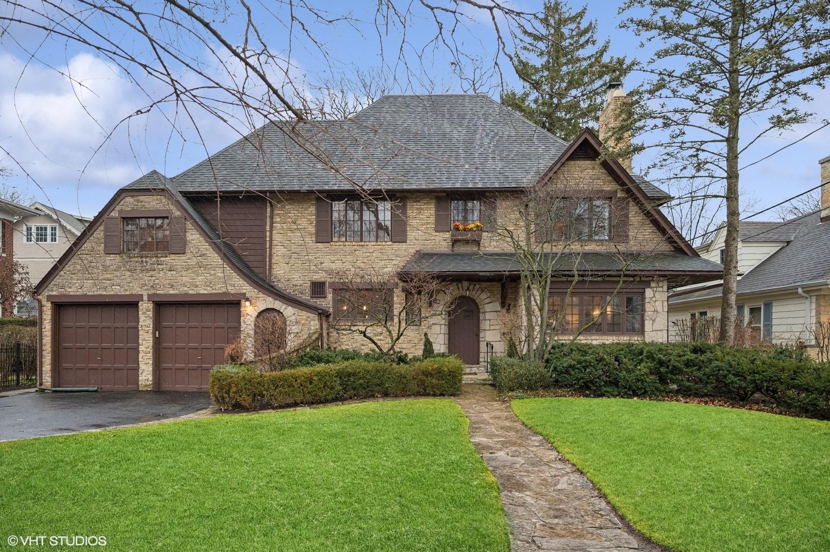 Walnut St, Winnetka, IL 60093