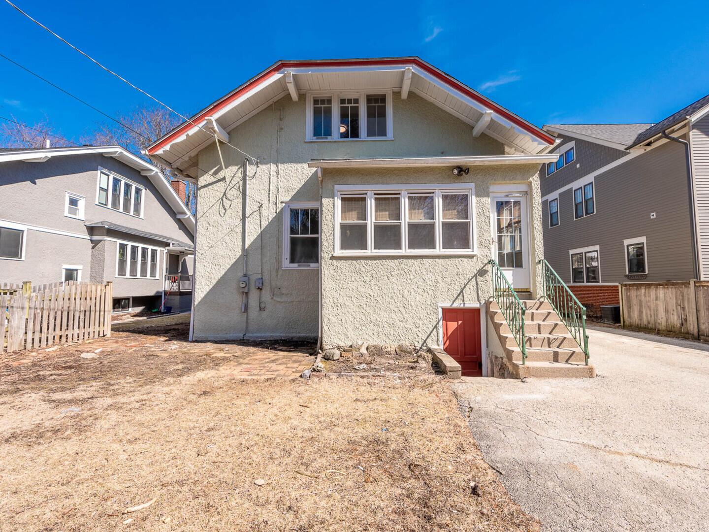 Linden Ave, Oak Park, IL 60302