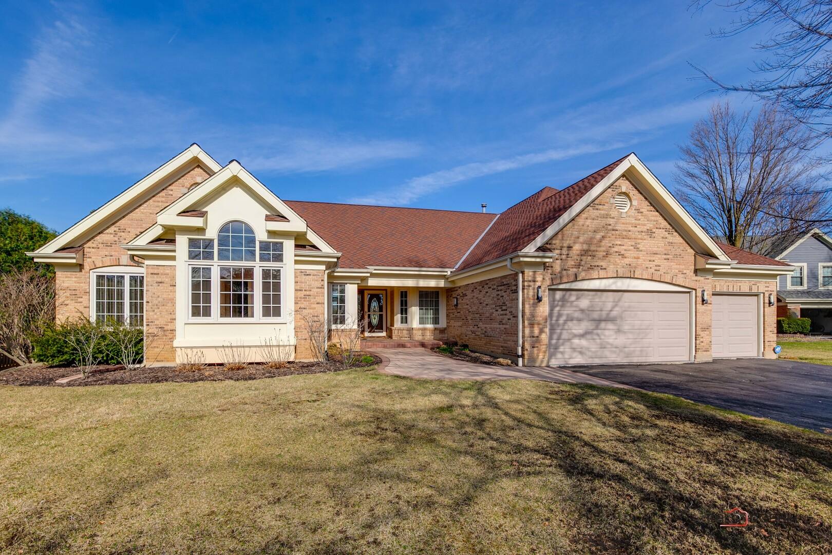 Coventry Ln, Buffalo Grove, IL 60089