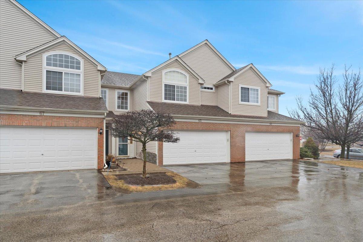 E Haines Dr, Hainesville, IL 60030