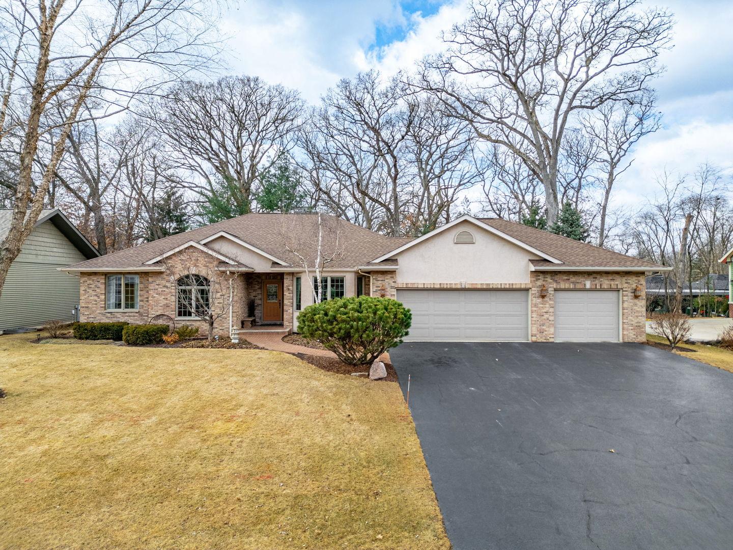 Woodland Way, Loves Park, IL 61111