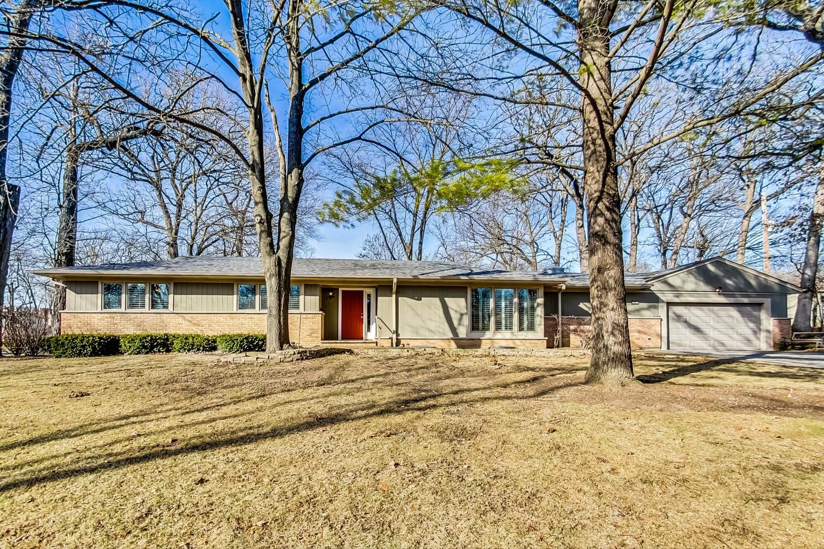 Apple Tree Ln, Highland Park, IL 60035