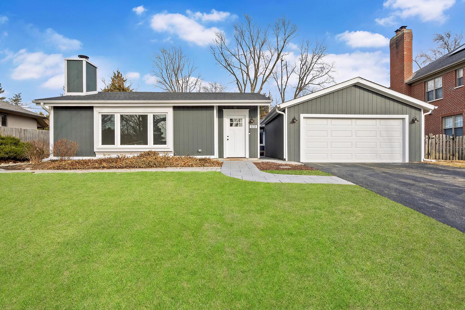 S Monroe St, Hinsdale, IL 60521