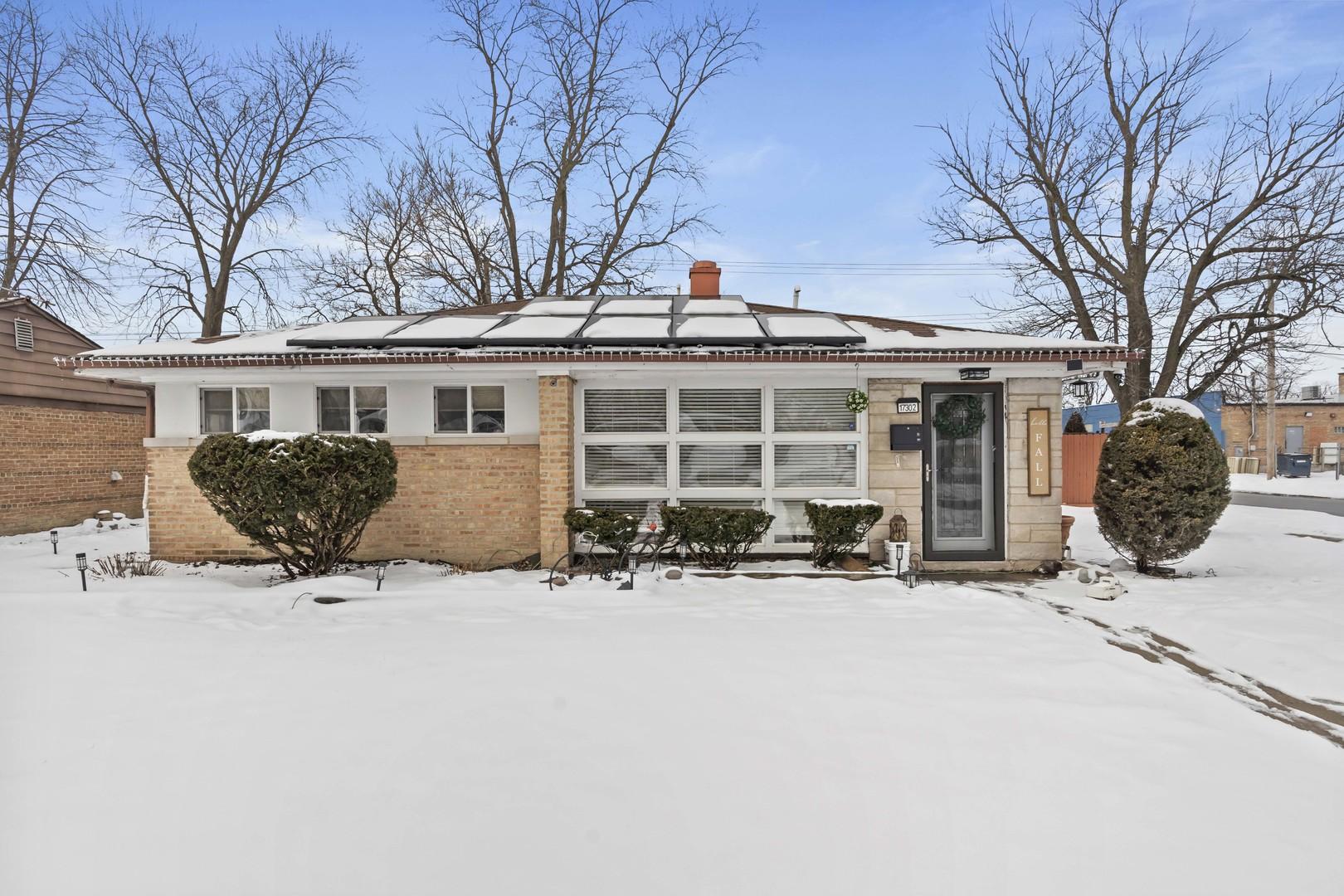 Walter St, Lansing, IL 60438