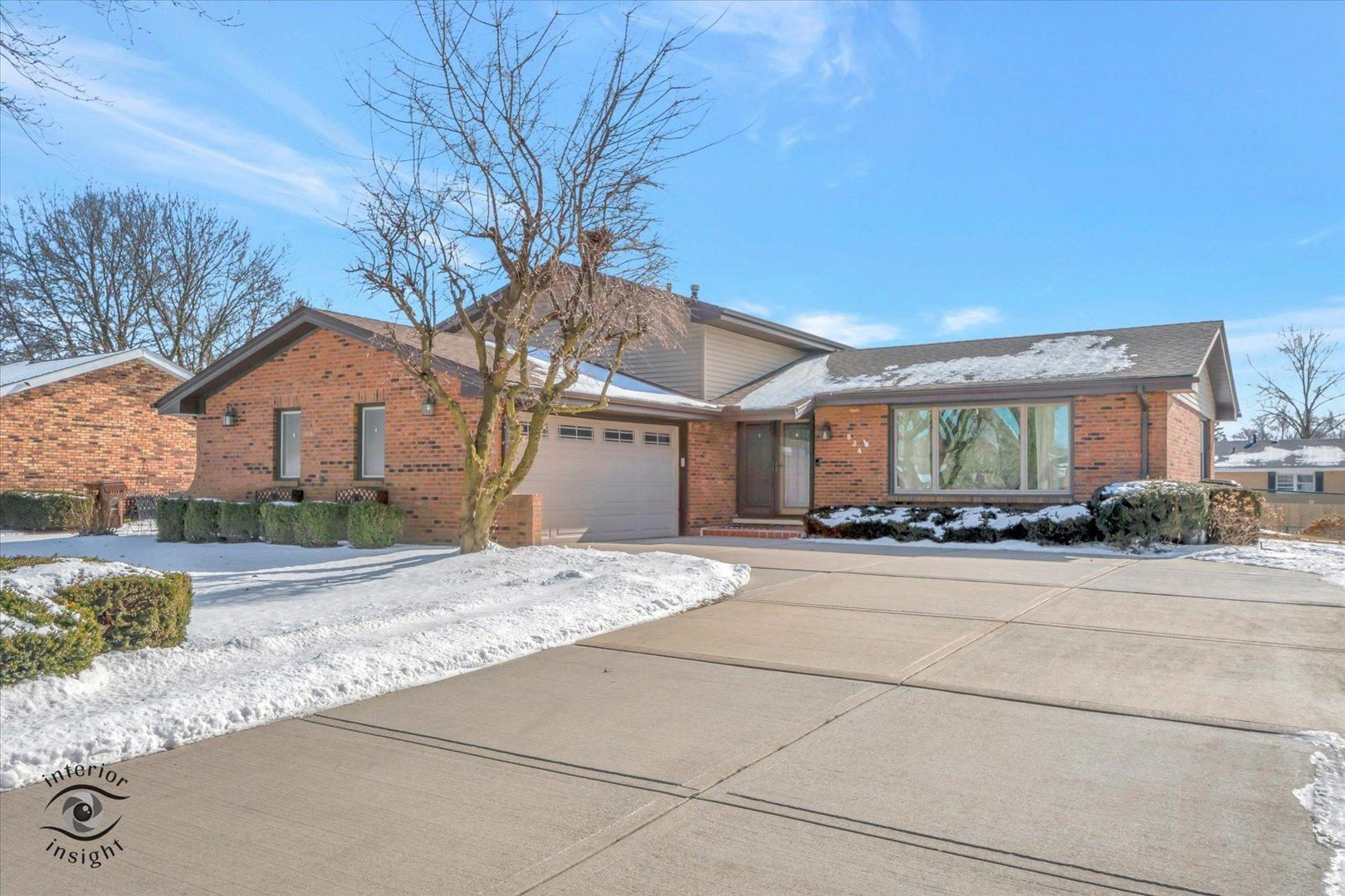 Maple Ln, Peotone, IL 60468