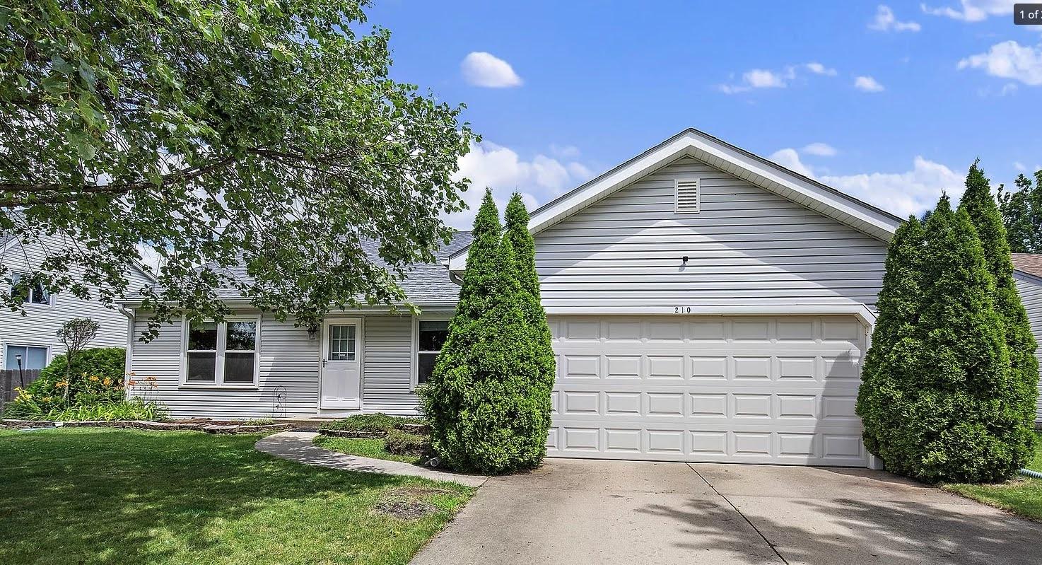Somerset Dr, Streamwood, IL 60107