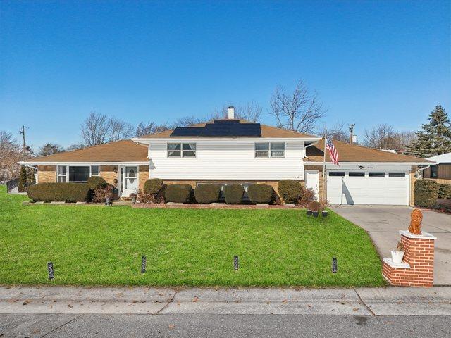 Northfield Dr, Aurora, IL 60505