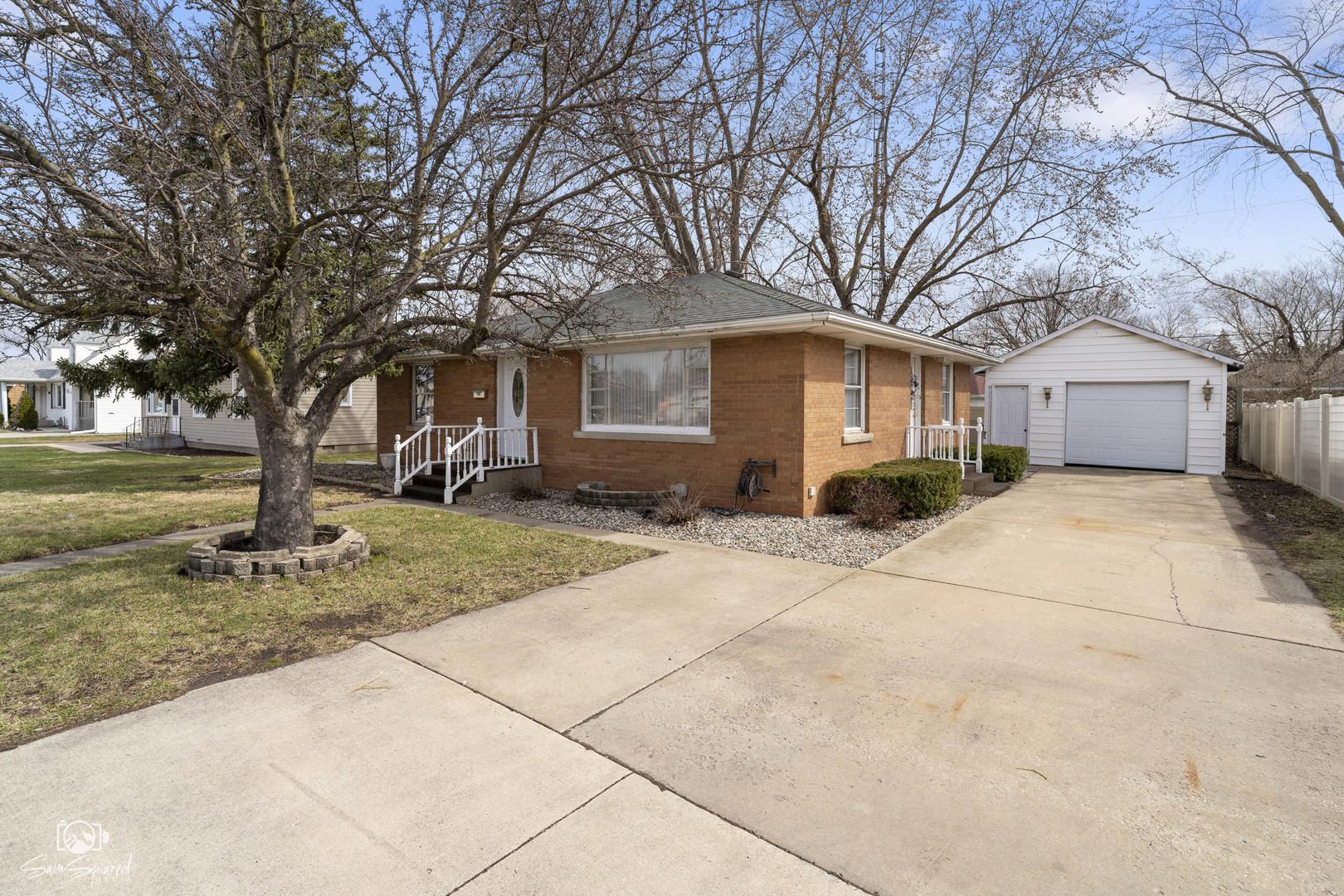 S Kennedy Dr, Bradley, IL 60915