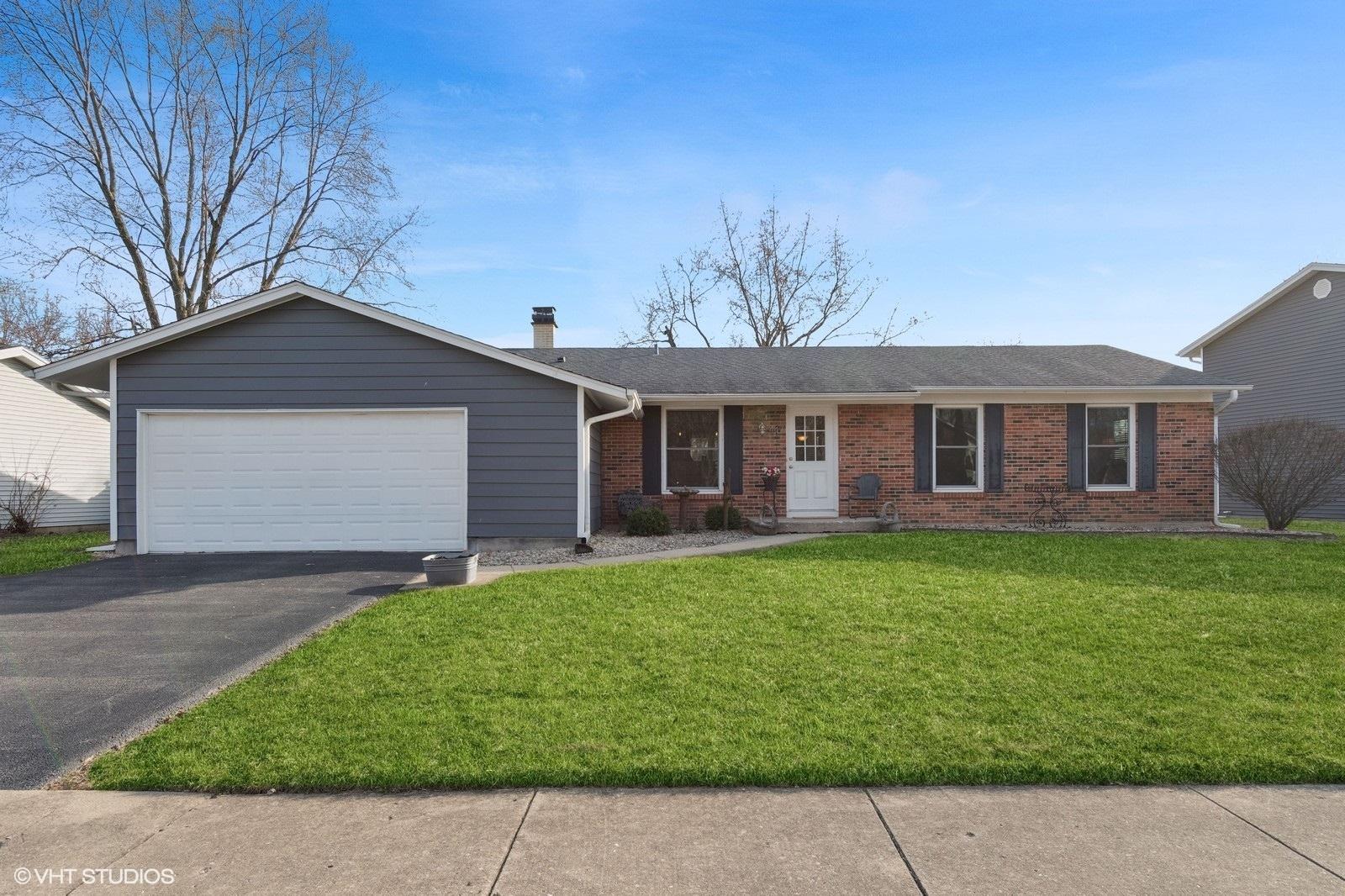 Rothbury Dr, Bolingbrook, IL 60440