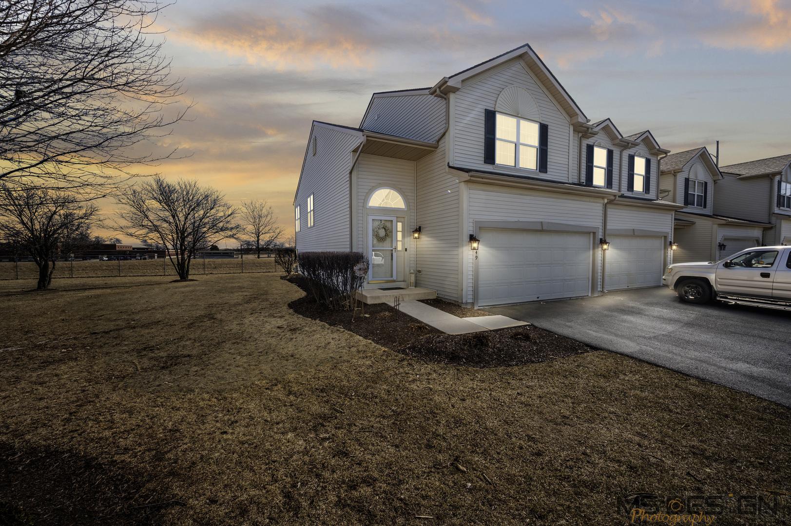 Sterling Ct, Dekalb, IL 60115