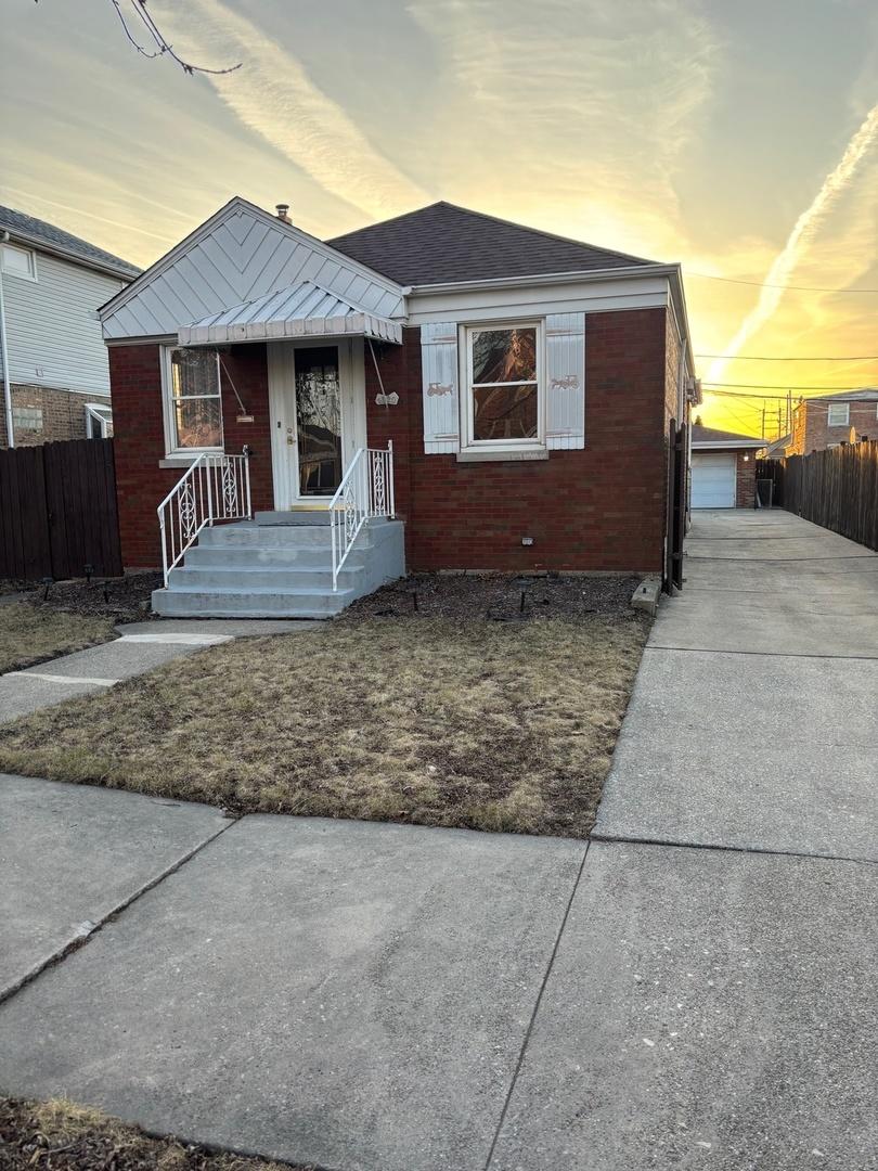 S Mobile Ave, Chicago, IL 60638