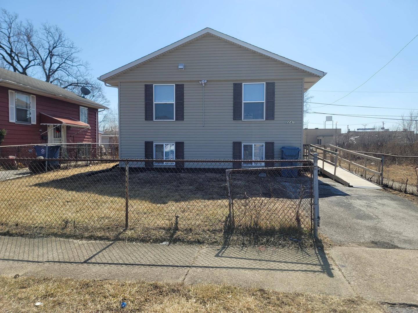 W 146th St, Dixmoor, IL 60426