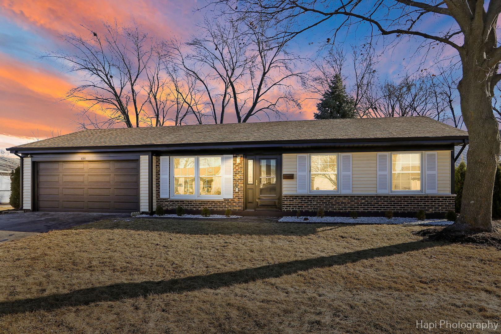 Burr Oak Dr, Lake Zurich, IL 60047