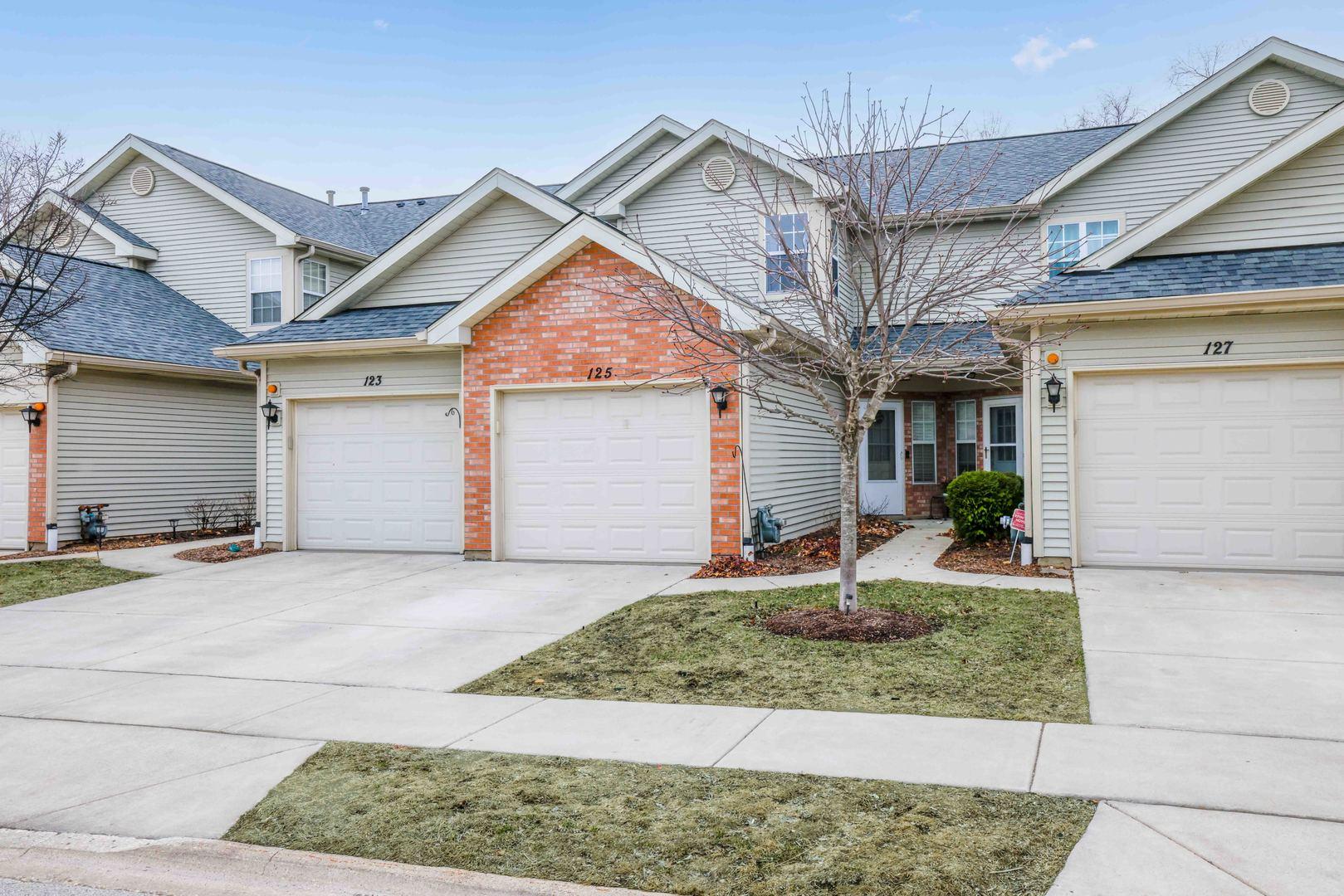 Golfview Dr, Glendale Heights, IL 60139