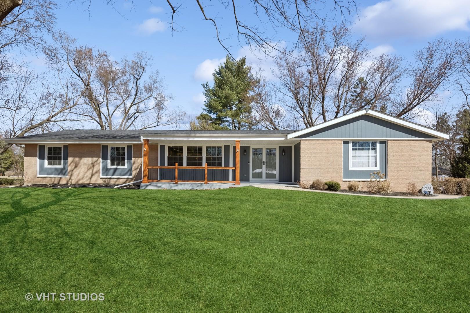 Winmoor Dr, Sleepy Hollow, IL 60118