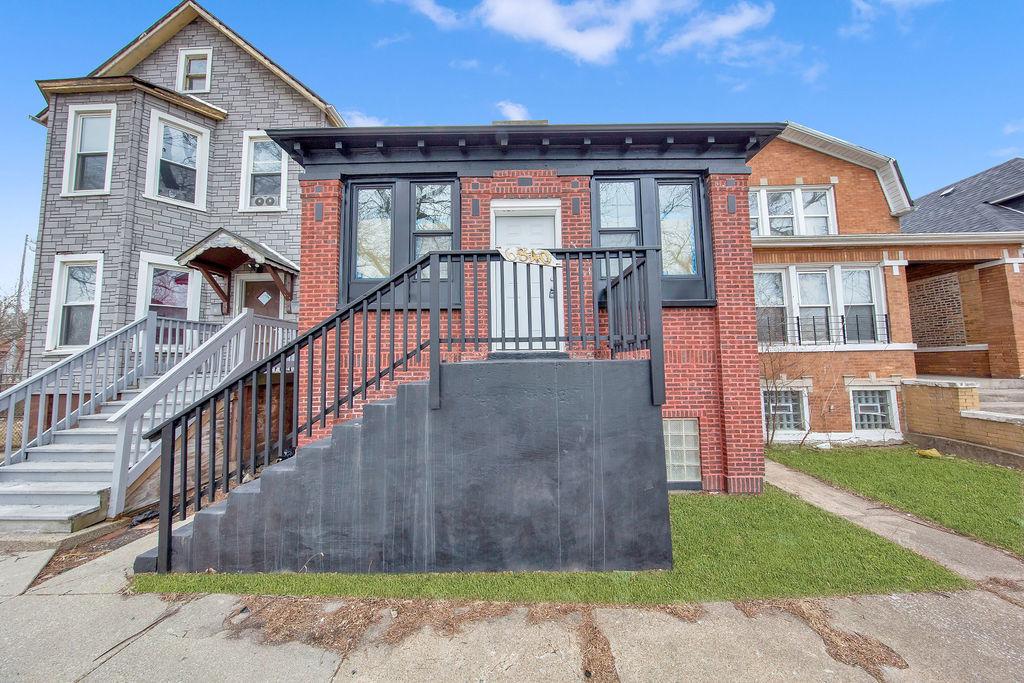 S Elizabeth St, Chicago, IL 60636