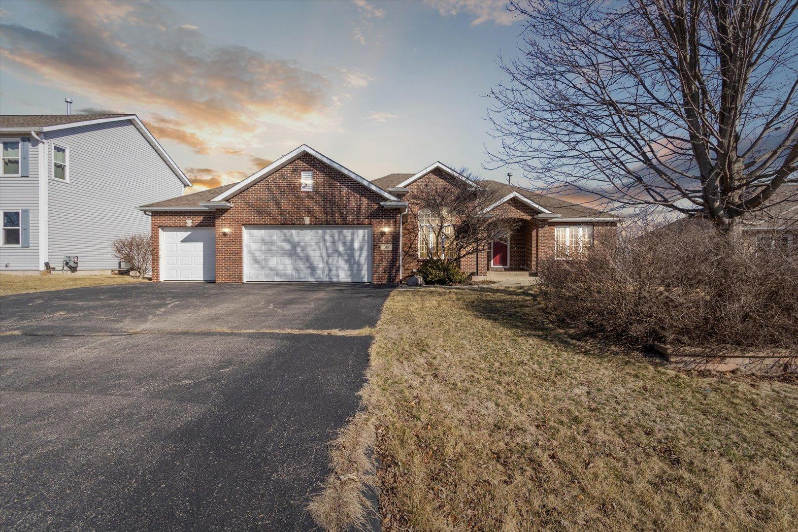 Springhill Dr, Winnebago, IL 61088