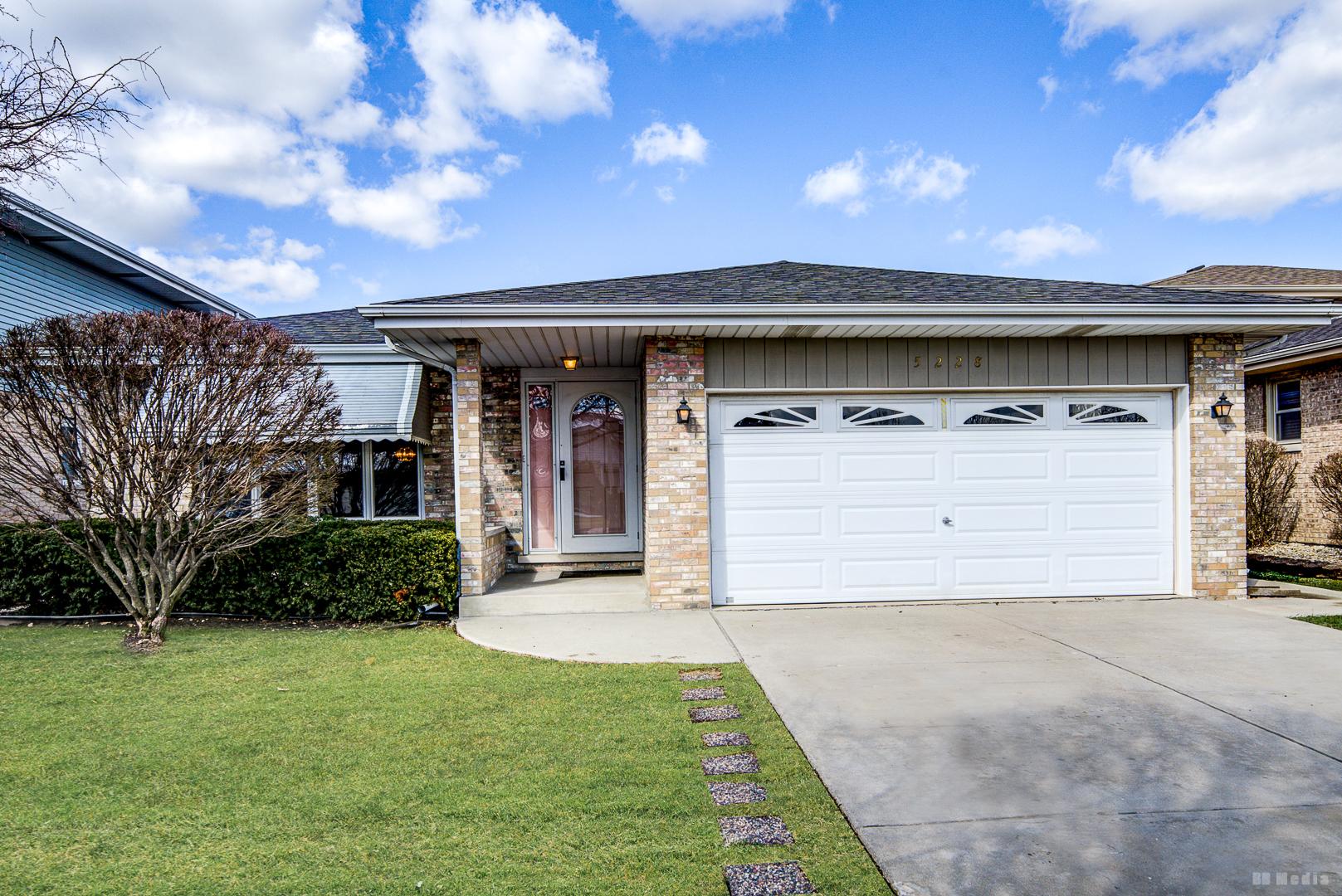 W 121st Pl, Alsip, IL 60803