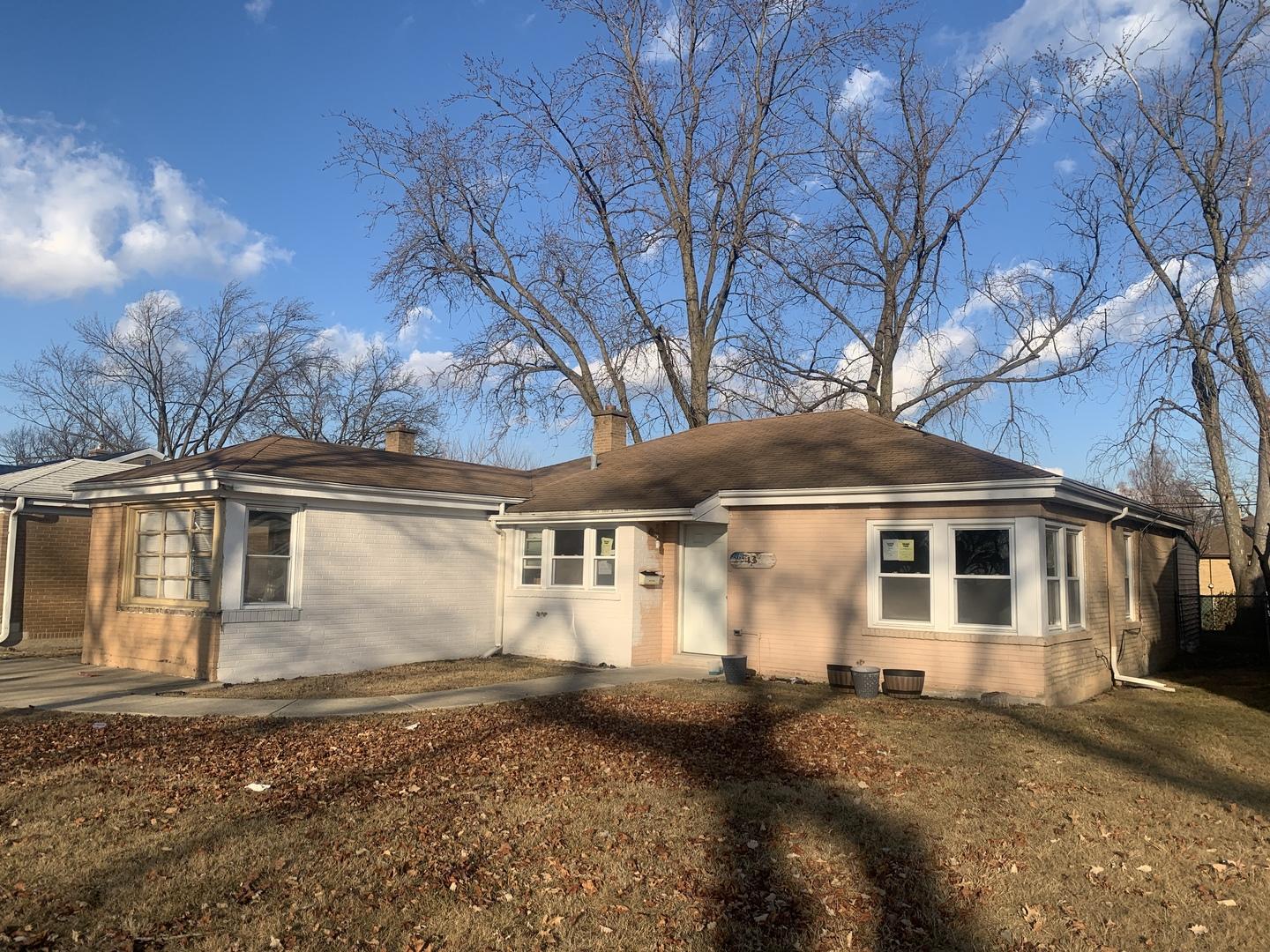 Mayfair Ave, Westchester, IL 60154
