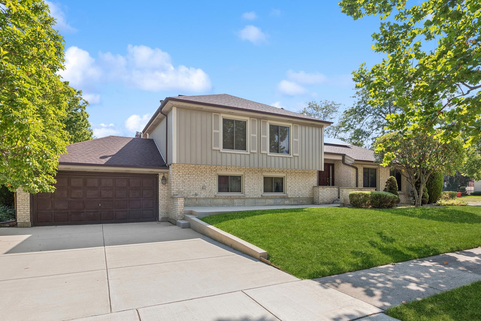 Tracy Ter, Des Plaines, IL 60016