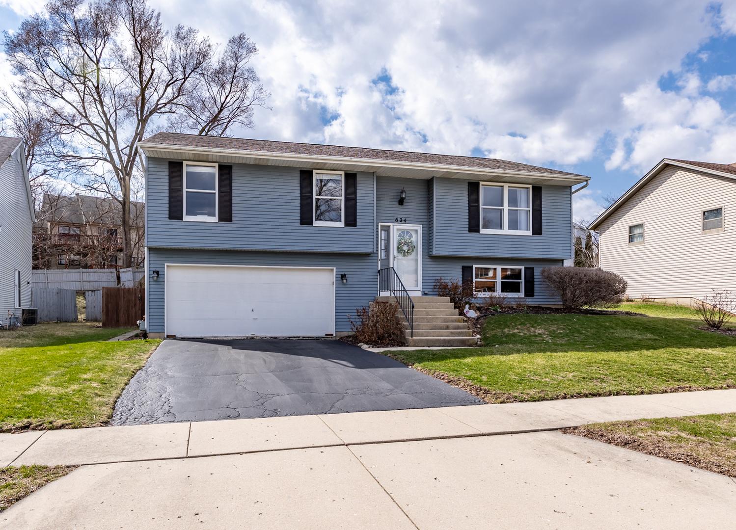 Alice Pl, Elgin, IL 60123