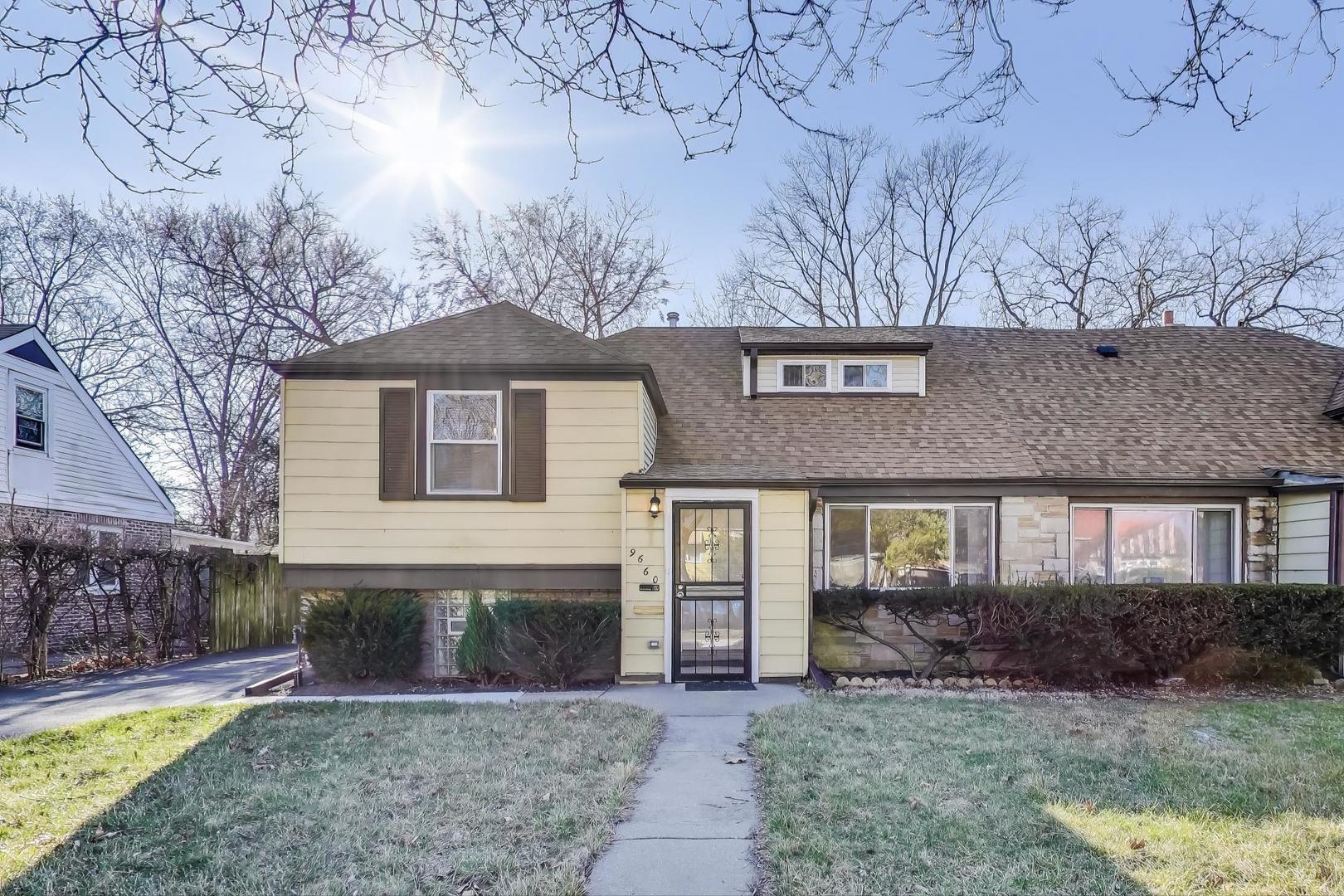 S Luella Ave, Chicago, IL 60617
