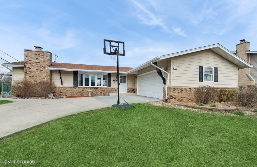 El Morro Ln, Oak Forest, IL 60452