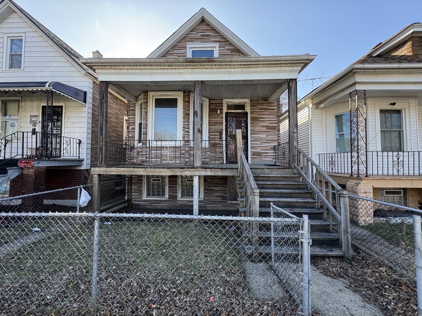 S Brandon Ave, Chicago, IL 60617