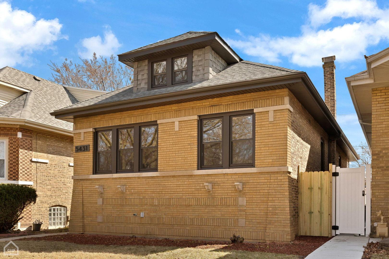 W Roscoe St, Chicago, IL 60641