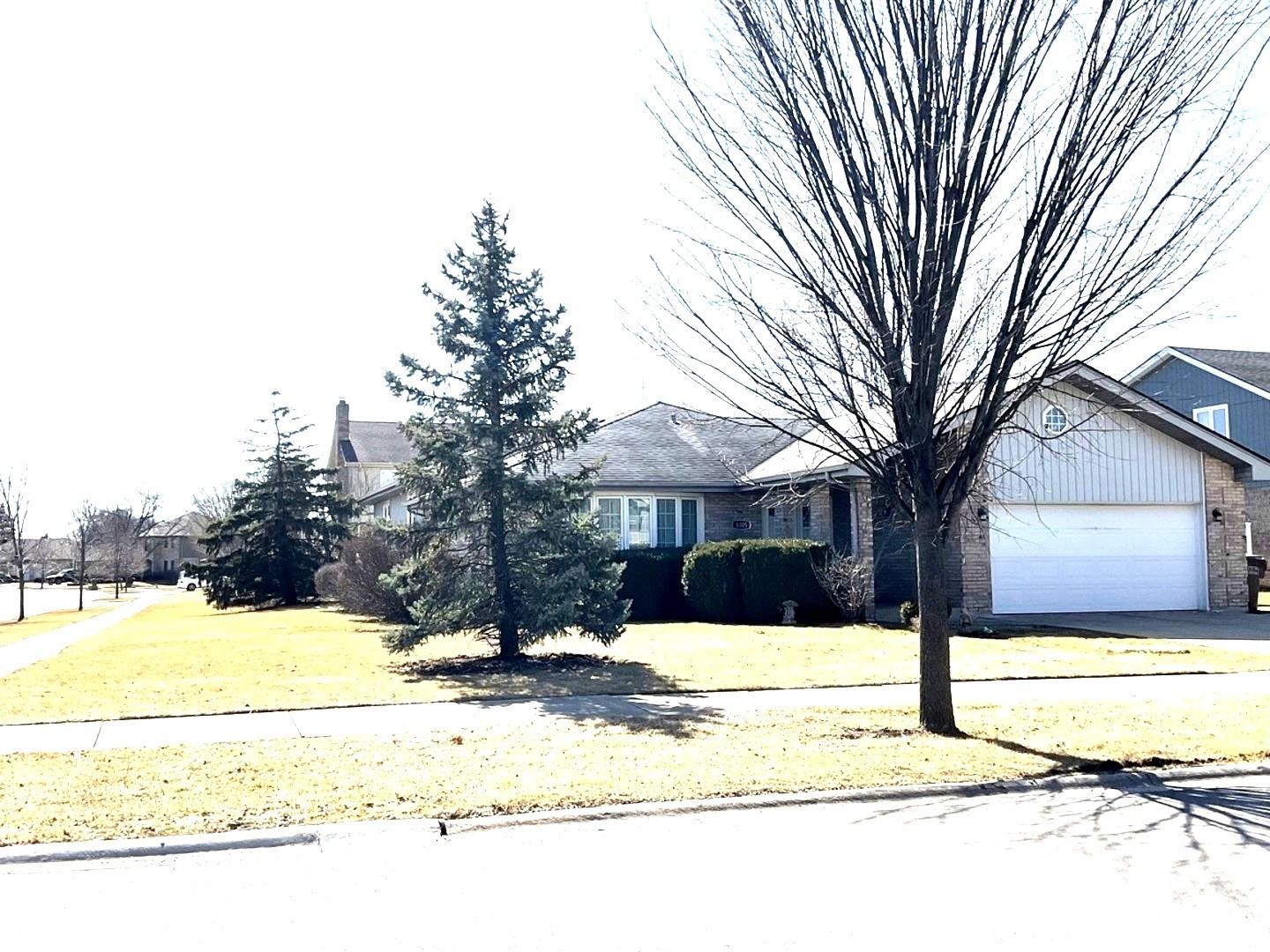Lilac Ln, Tinley Park, IL 60477