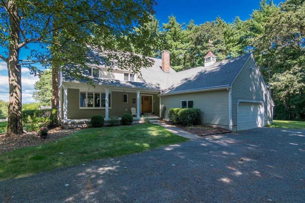 Barton Ave, Belchertown, MA 01007