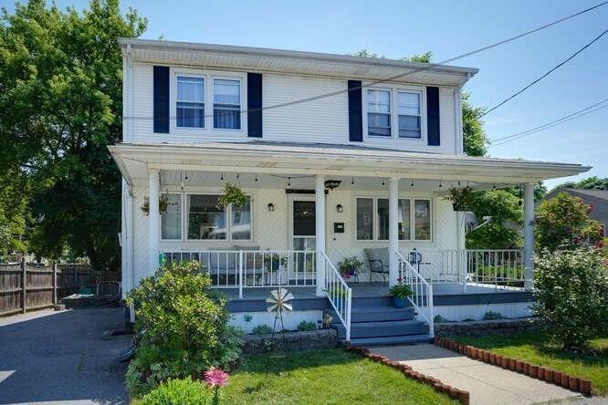Lincoln St, Hudson, MA 01749