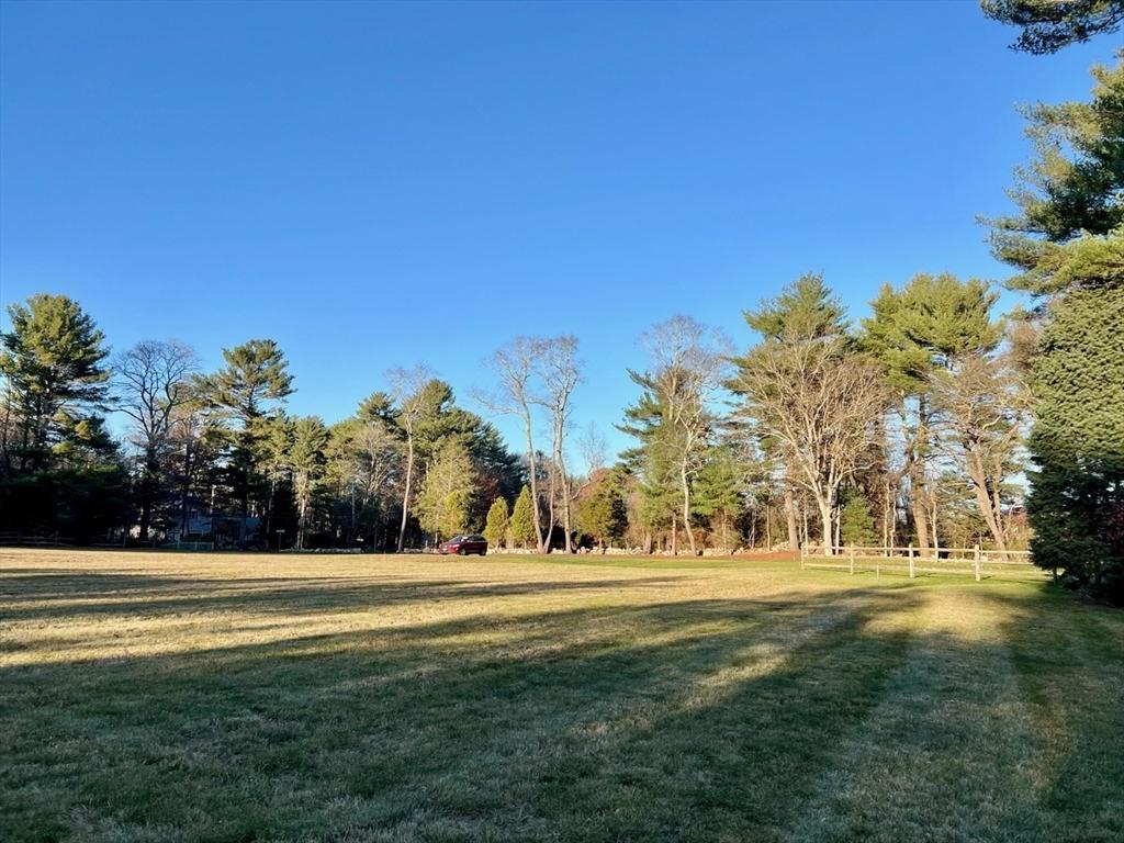 Sunrise Pond Rd, Duxbury, MA 02332