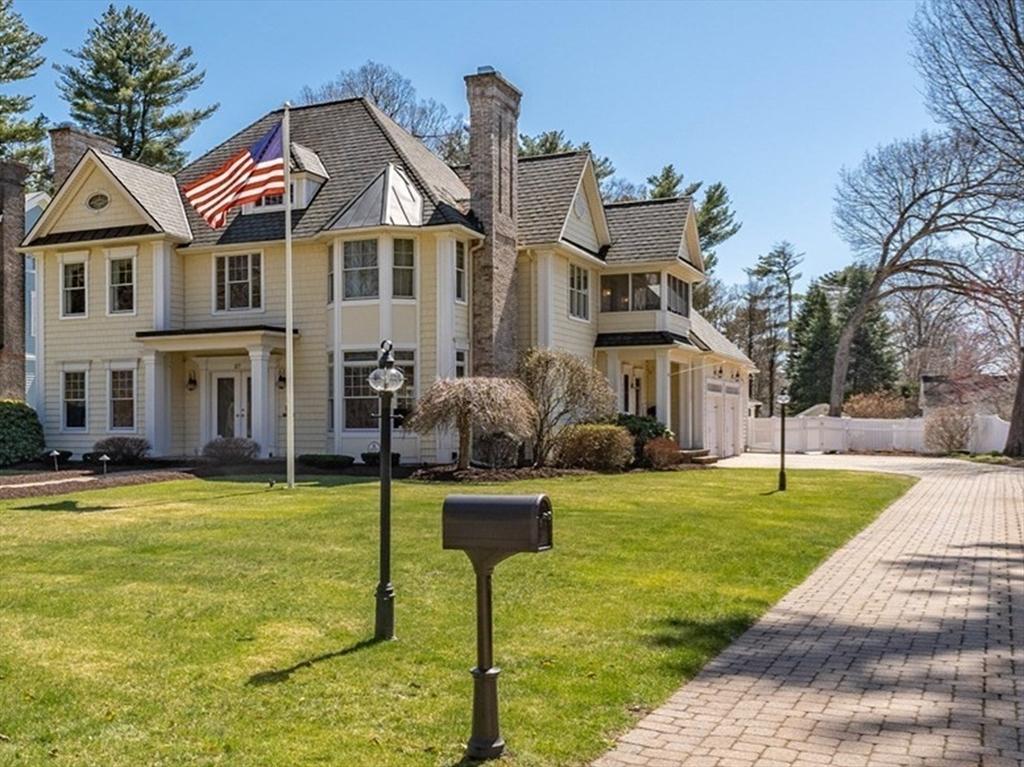 Forest Glen Rd, Longmeadow, MA 01106