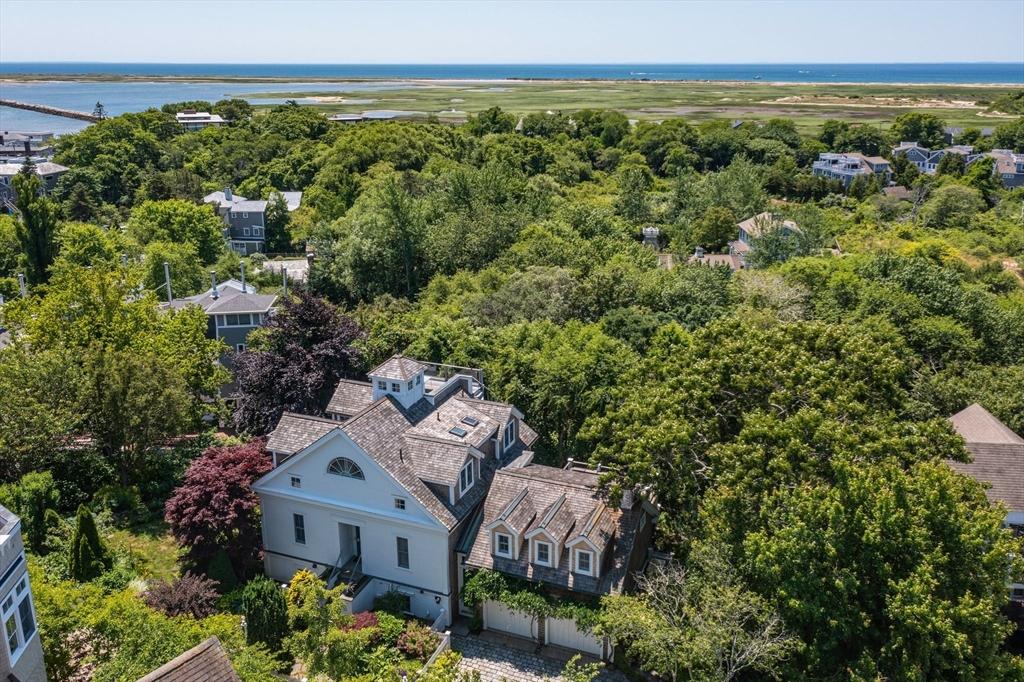 Point St, Provincetown, MA 02657