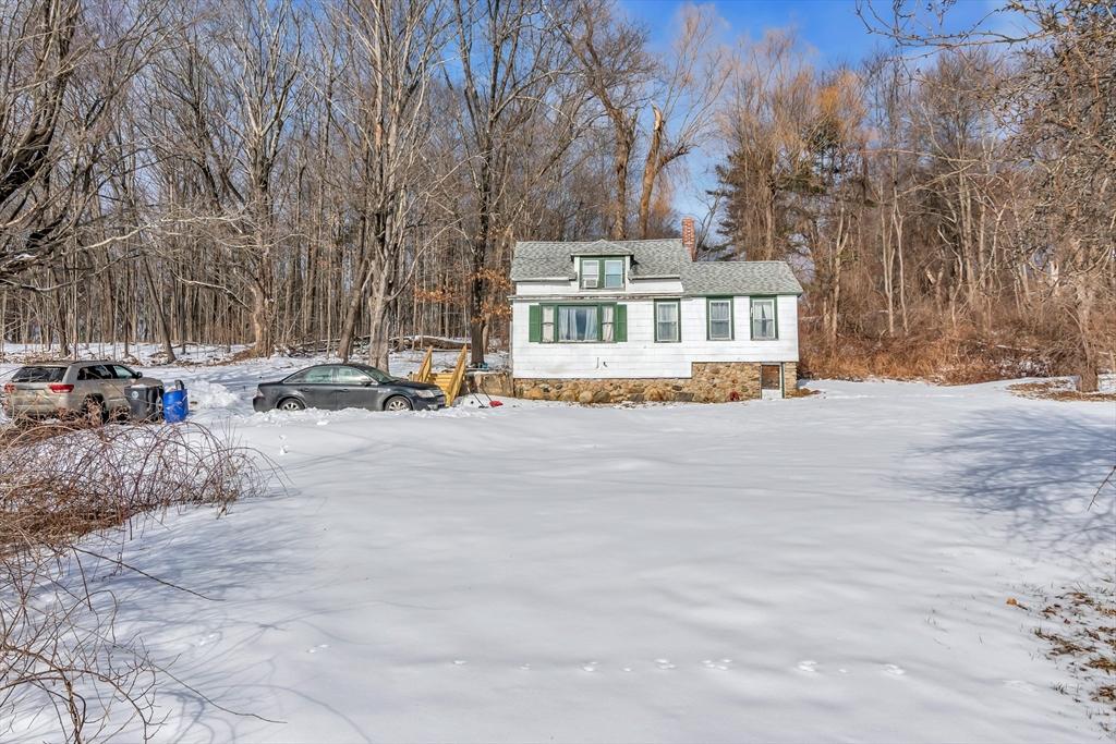 Amesbury St, Haverhill, MA 01830