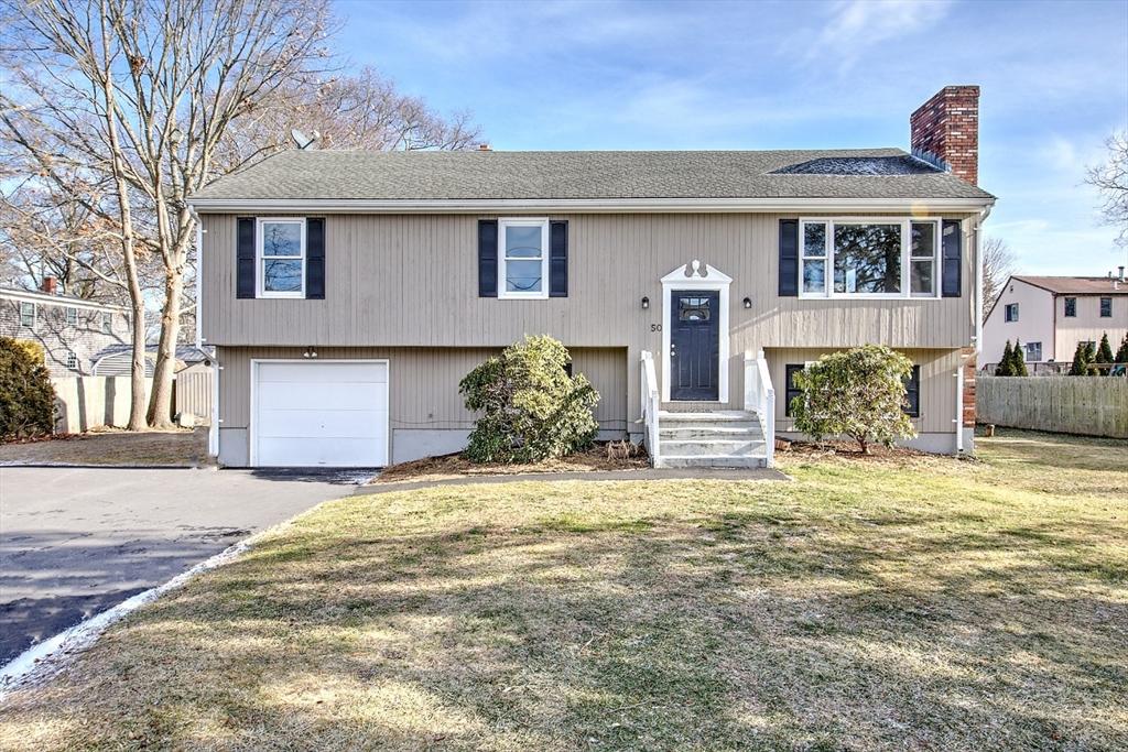 Belvedere Dr, Bristol, RI 02809