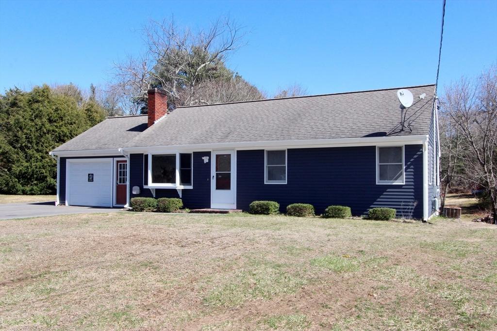 Harcourt Ave, Lakeville, MA 02347