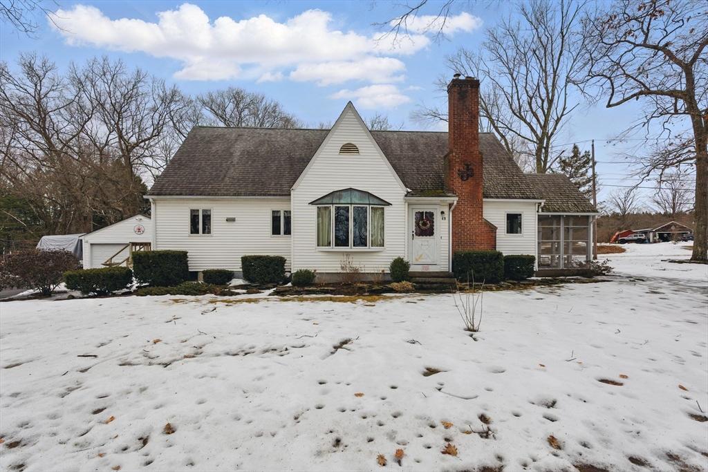 Pearl St, South Hadley, MA 01075