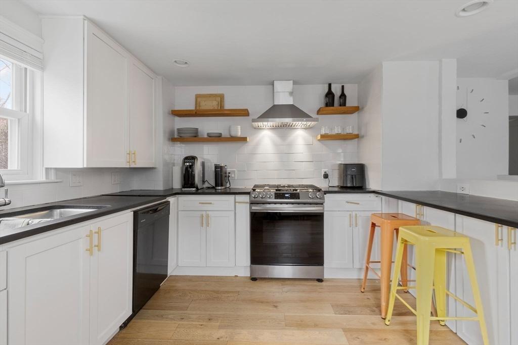 Perry St, Stoughton, MA 02072