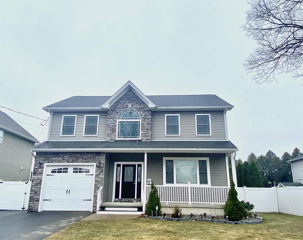 Kaveney St, Chicopee, MA 01020