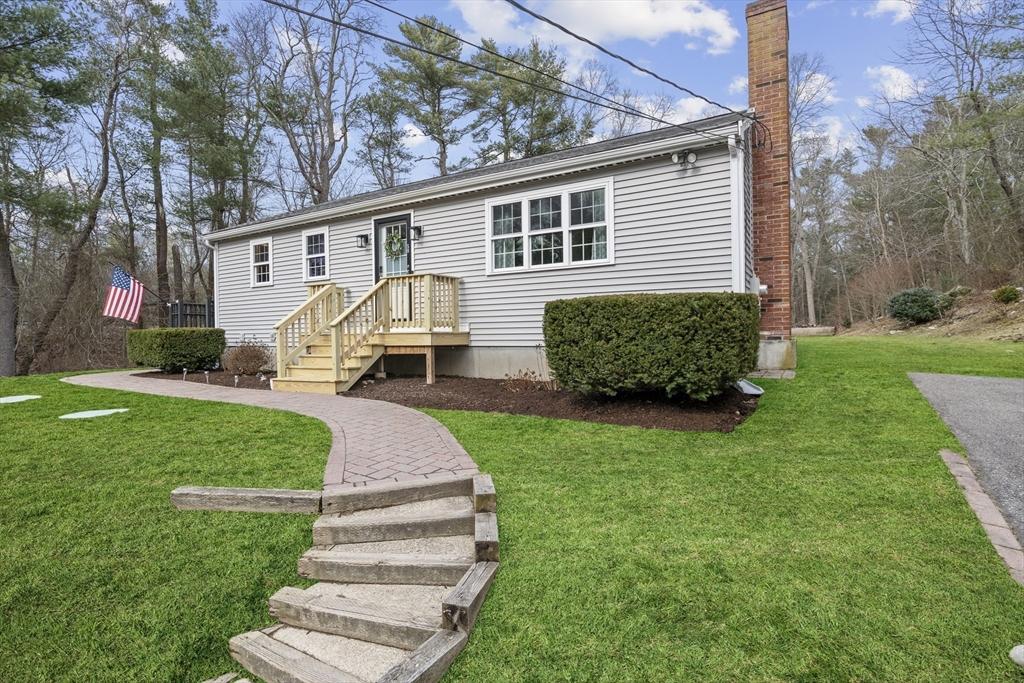 Carmel St, Middleboro, MA 02346